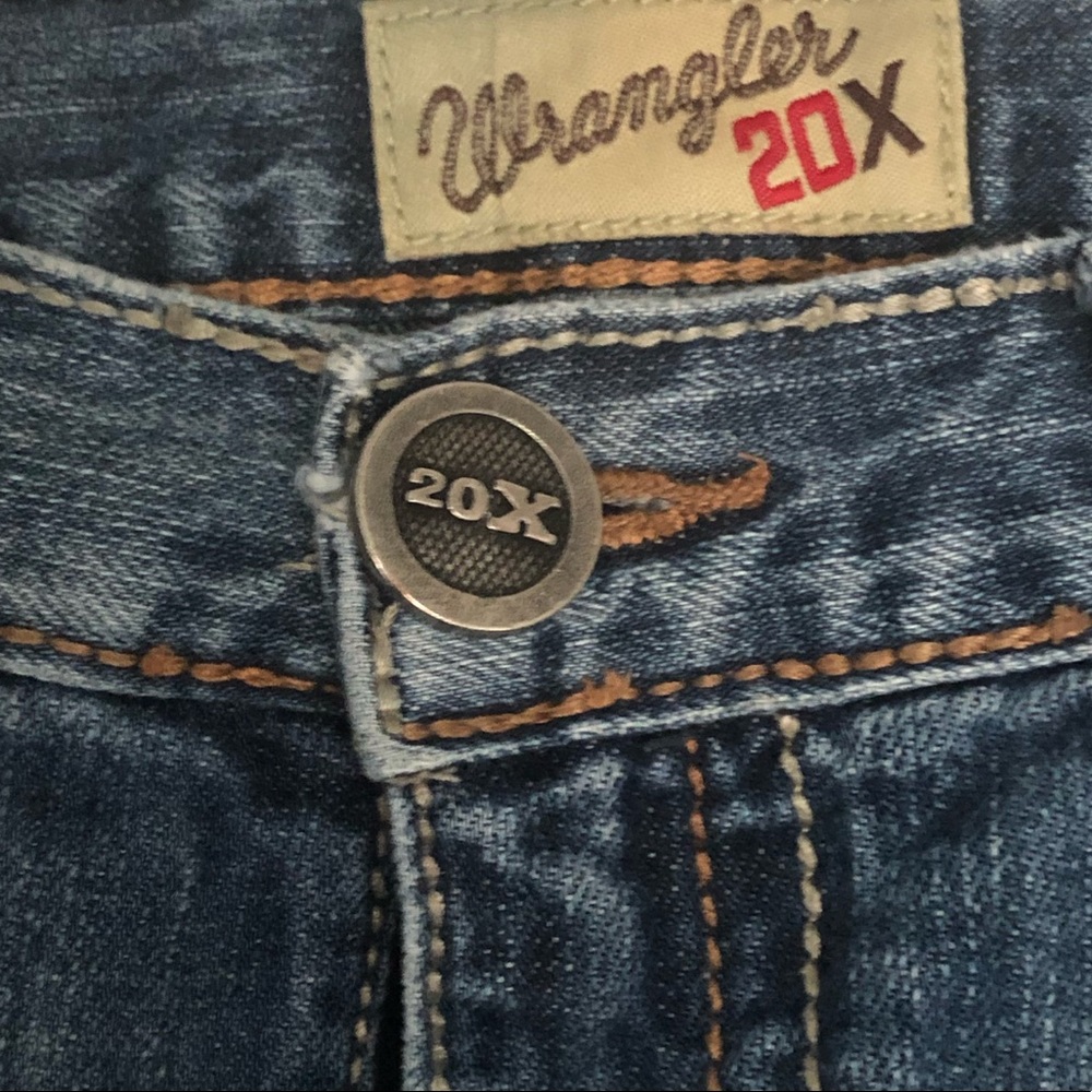 Men’s Wrangler 20X Jeans style 33,